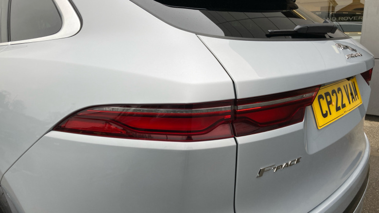 Jaguar F-Pace 2.0 D200 R-Dynamic S 5dr Auto AWD Diesel Estate